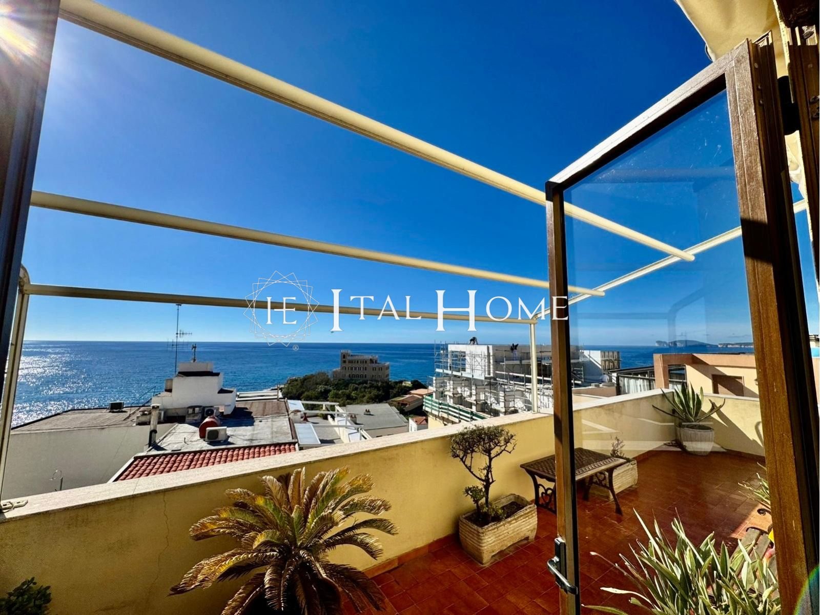Progetto senza titolo (75) Attico in vendita ad Alghero, Centro – Con ampie terrazze vista mare e box compreso