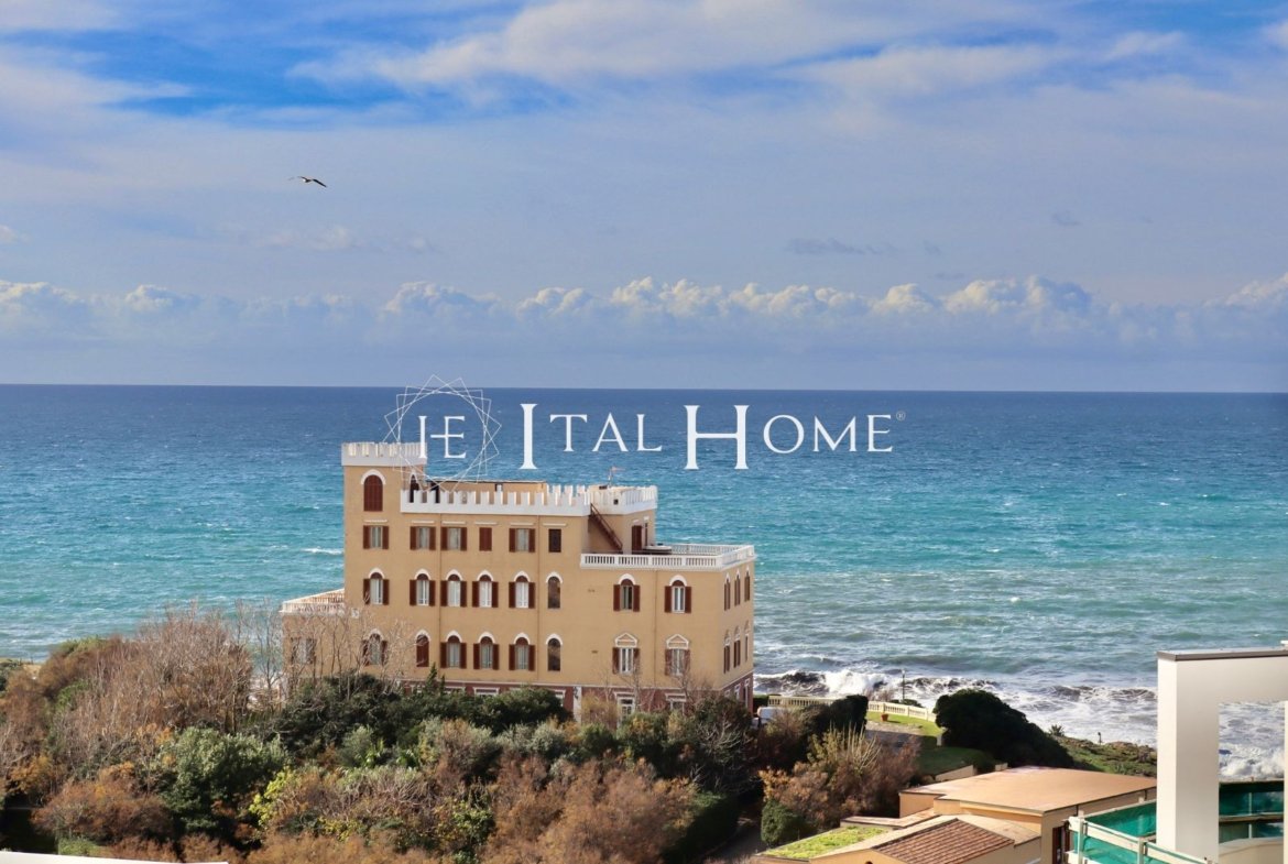 Attico in vendita ad Alghero, Centro – Con ampie terrazze vista mare e box compreso