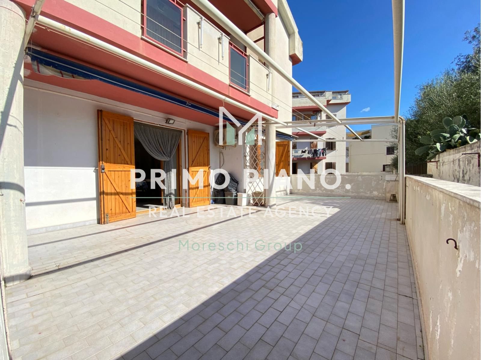 Copia di Copia di Progetto senza titolo (73) Trilocale in vendita ad Alghero, zona tranquilla vicino al mare – Con cortile privato e box