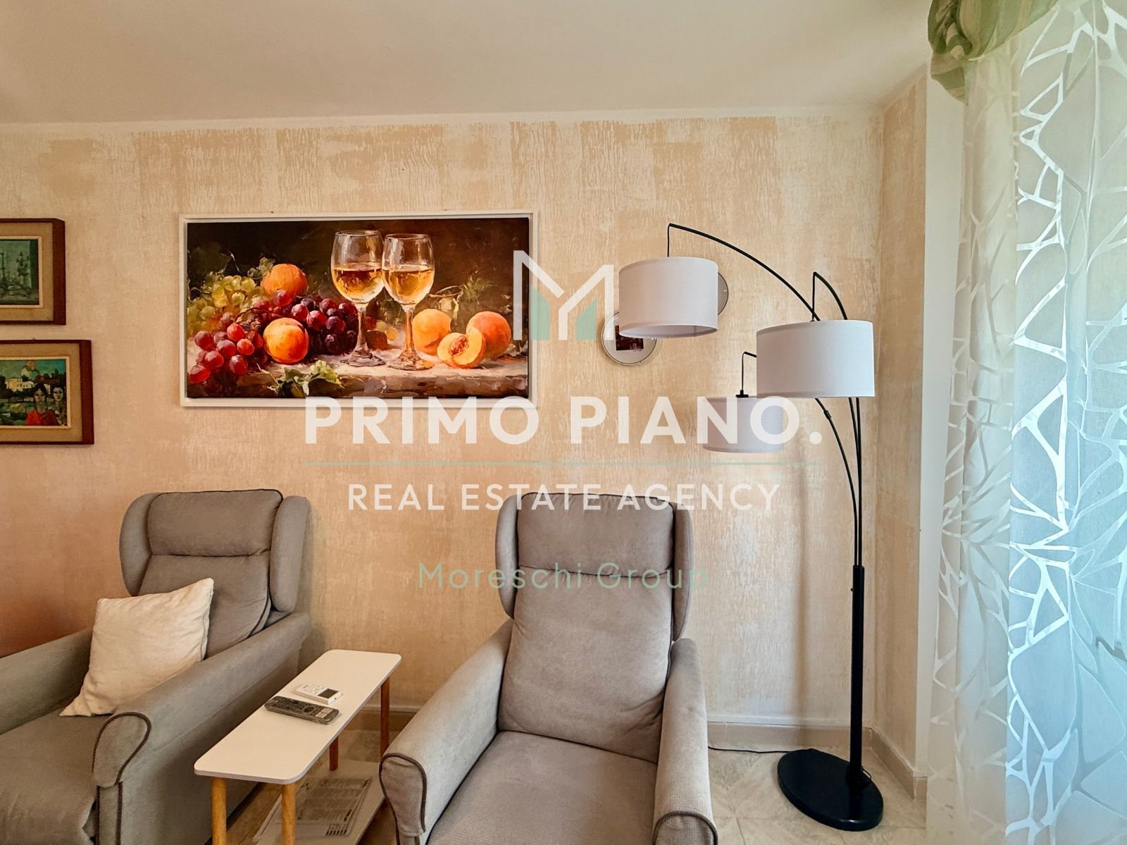 APPARTAMENTO CON DUE CAMERE E BOX AUTO IN ZONA CENTRALE