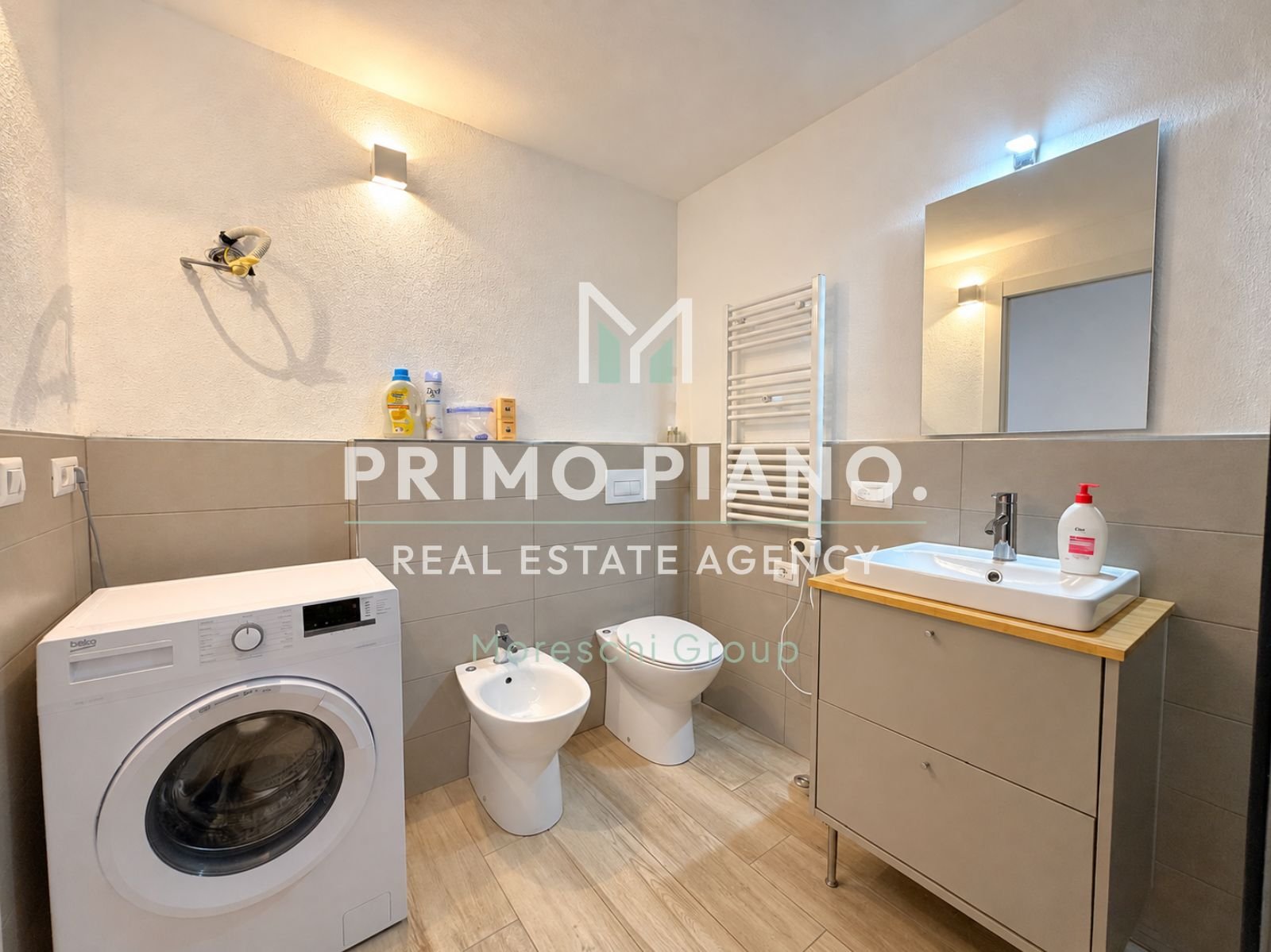 Villetta a Schiera Ristrutturata con Vista Mare