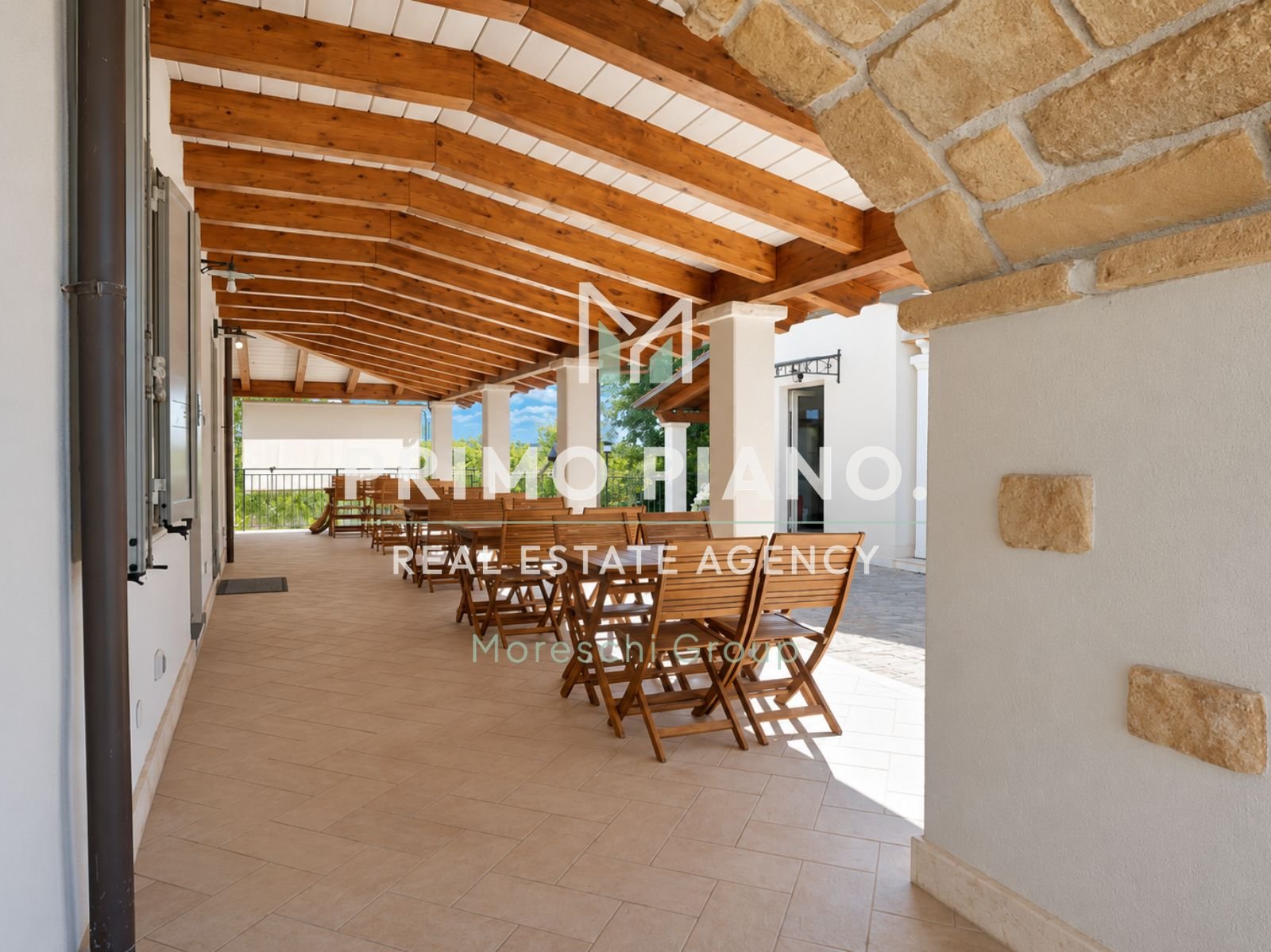 Tenuta di charme con agriturismo, vigneti e ampi spazi in vendita ad Alghero