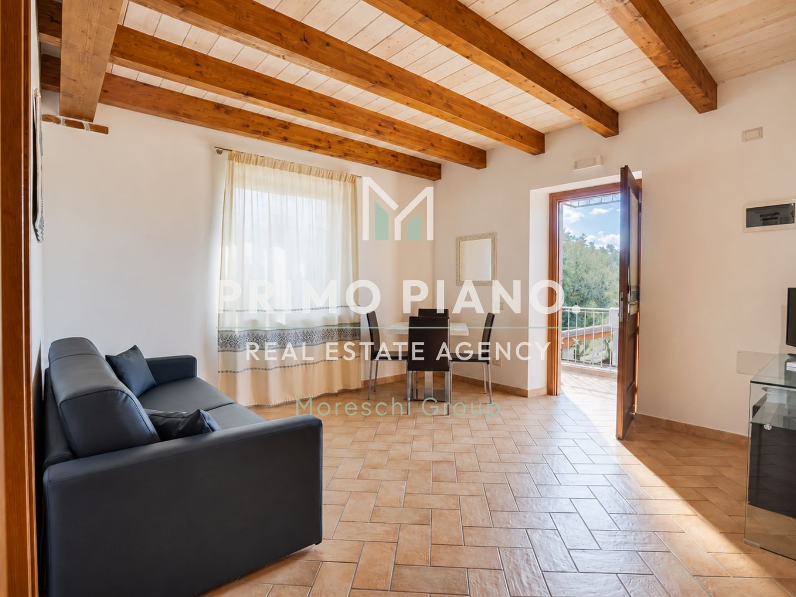 Tenuta di charme con agriturismo, vigneti e ampi spazi in vendita ad Alghero