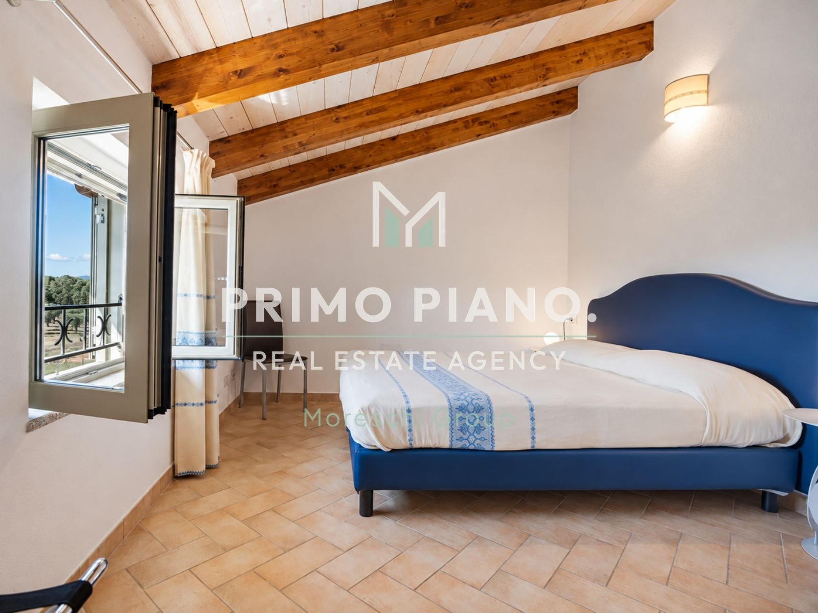 Tenuta di charme con agriturismo, vigneti e ampi spazi in vendita ad Alghero